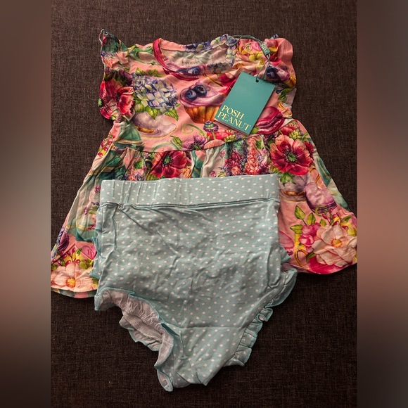 18-24 months Posh Peanut Elizabeth ruffled cap sleeve peplum top & bloomer set - Picture 1 of 2